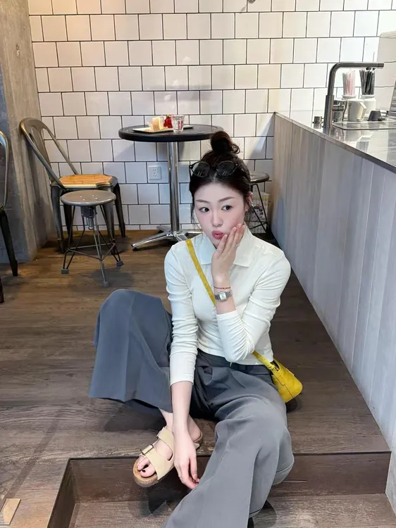 polo衫t恤长袖2025新款秋季修身正肩白色上衣百搭显瘦牛仔裤套装