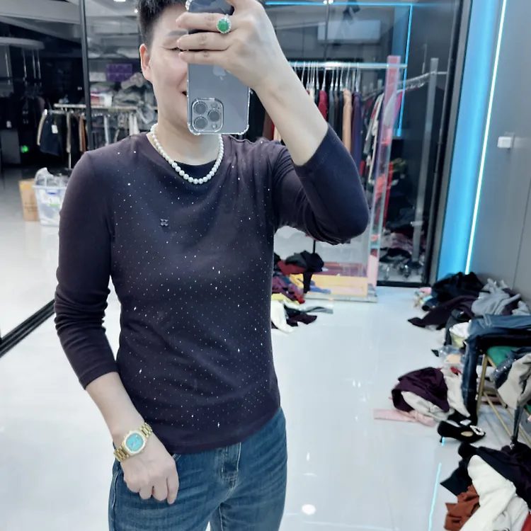 韩货高弹力超舒适面料满钻3色圆领上衣5949美丽