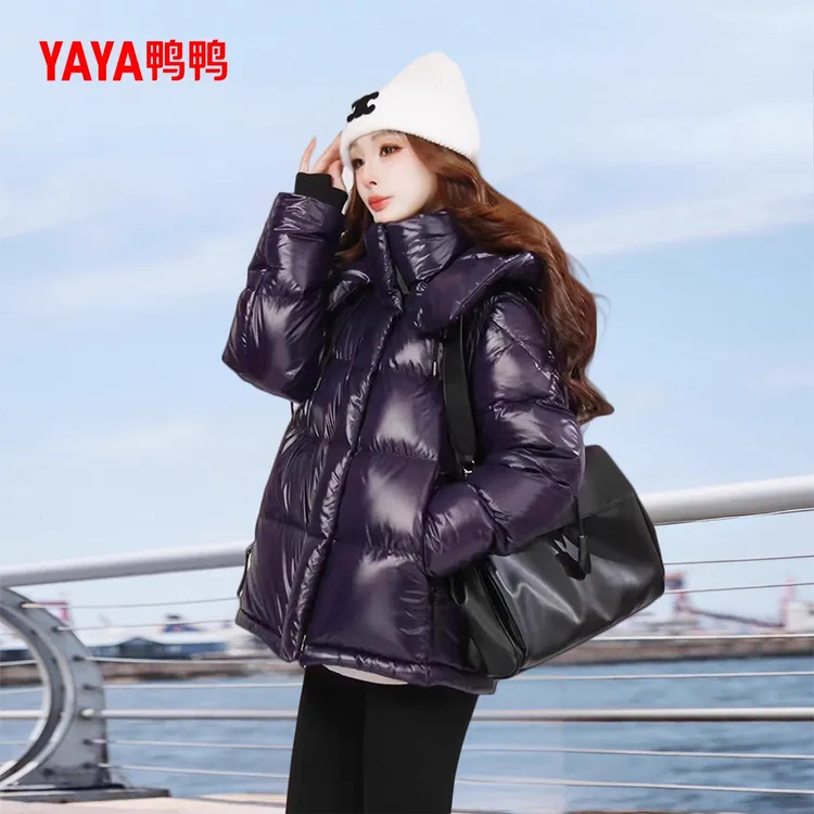 YAYA鸭鸭2025冬季新款羽绒服女黑金泡芙短款加厚连帽气质休闲外套