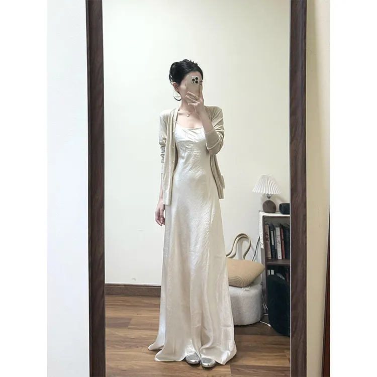 2025秋夏新款时尚韩系洋气长袖薄款针织衫女温柔风宽松吊带连衣裙