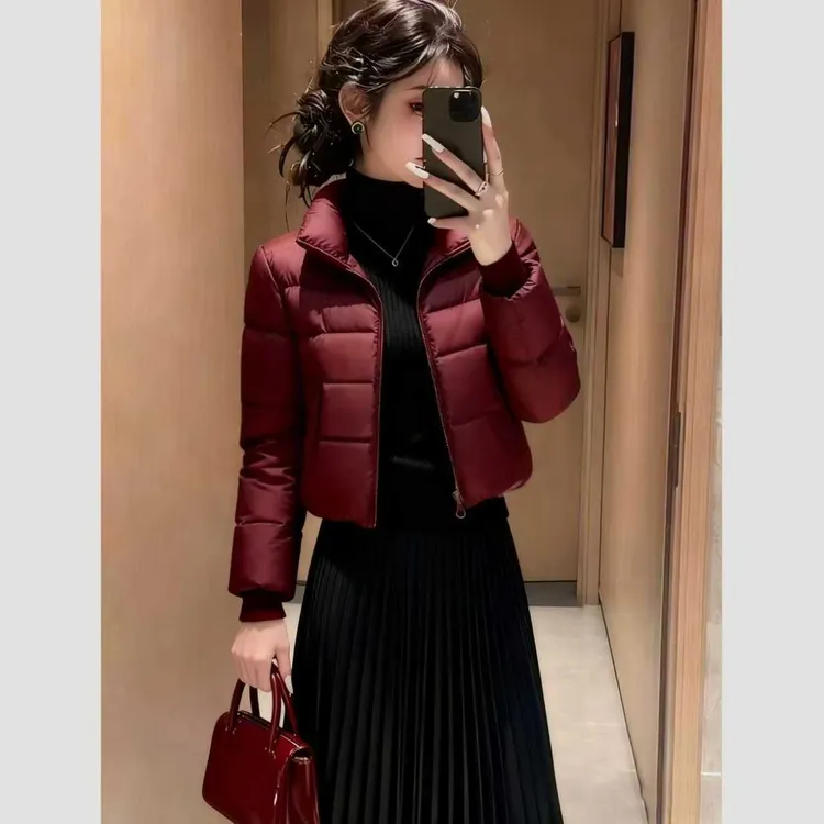 2026冬季新款酒红短款加厚棉服女立领显瘦保暖修身外套时尚洋气