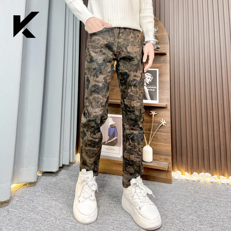 【裤酷】痞帅潮男士裤子个性迷彩印花弹力水洗牛仔裤男款修身小脚裤