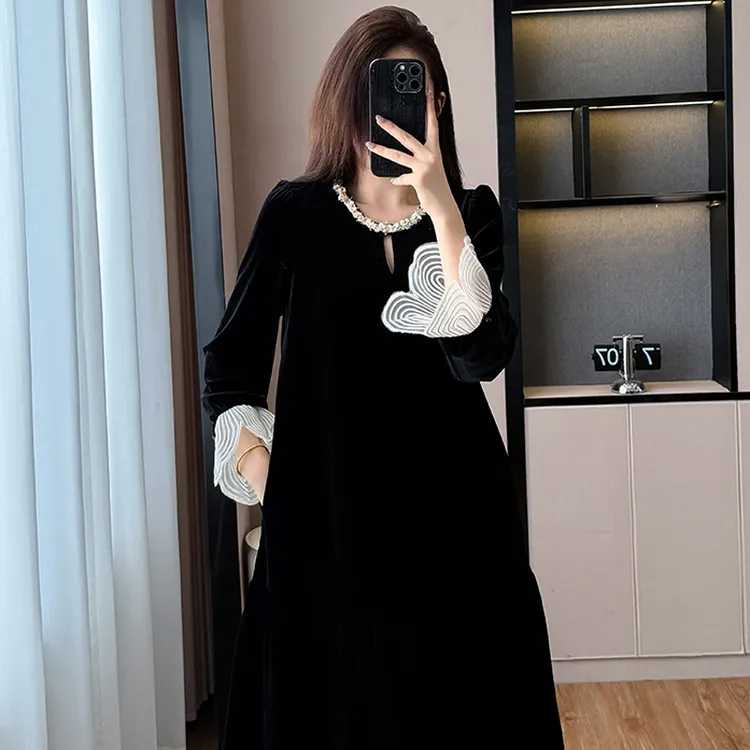 法式显瘦大码连衣裙大码荷叶边丝绒蕾丝拼接胖mm轻奢优雅大方裙子