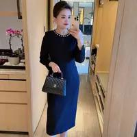 唯伊公馆秋季新款水滴圆领手工钉珠简约气质修身开叉连衣裙98504