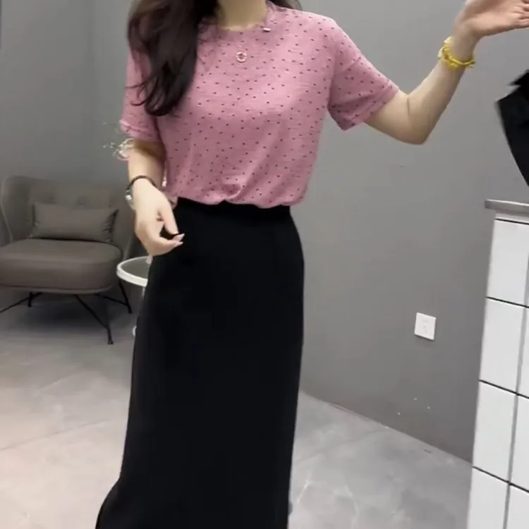 2025春夏新款时尚显瘦气质女士网红洋气两件套百搭款D6052