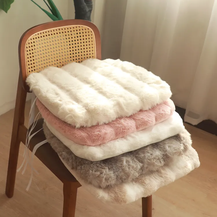 兔毛绒坐垫椅子垫泡泡绒冬季海绵加厚保暖马蹄形座垫餐椅垫屁垫