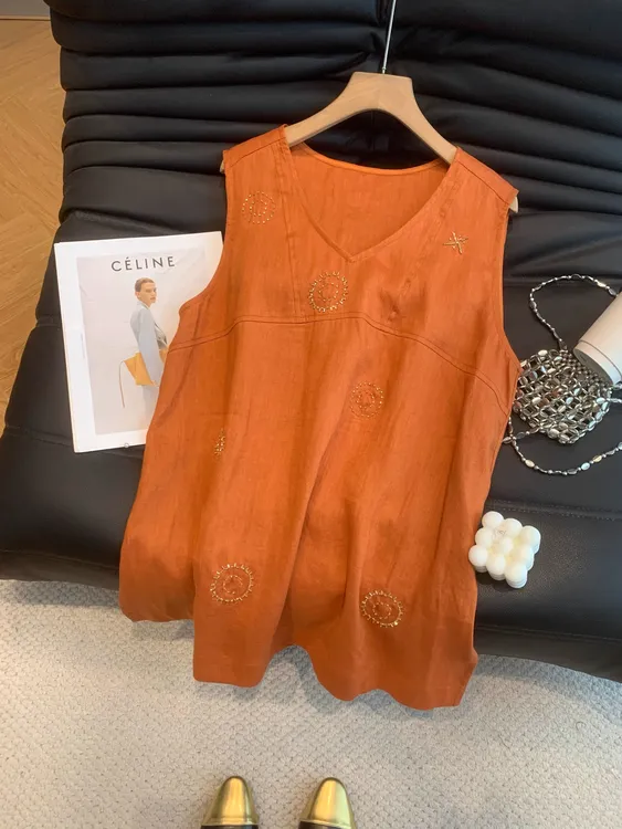 2025夏季新款V领钉珠花时尚中式开叉中长款无袖背心显瘦休闲上衣