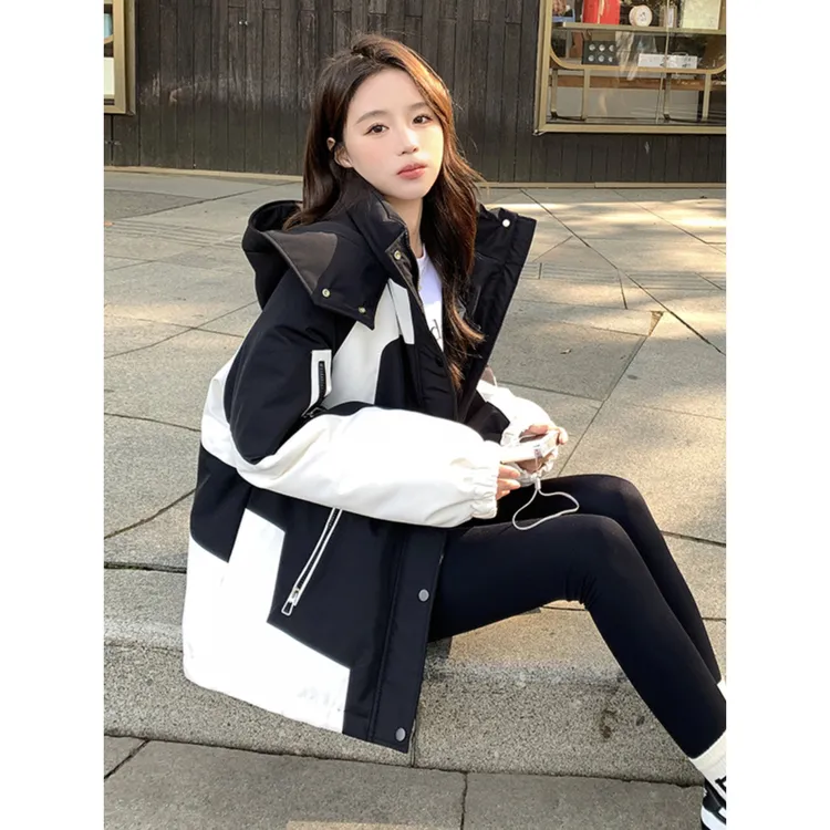 户外冲锋衣女2025年春秋季新款拼接撞色登山服休闲夹克高级感外套