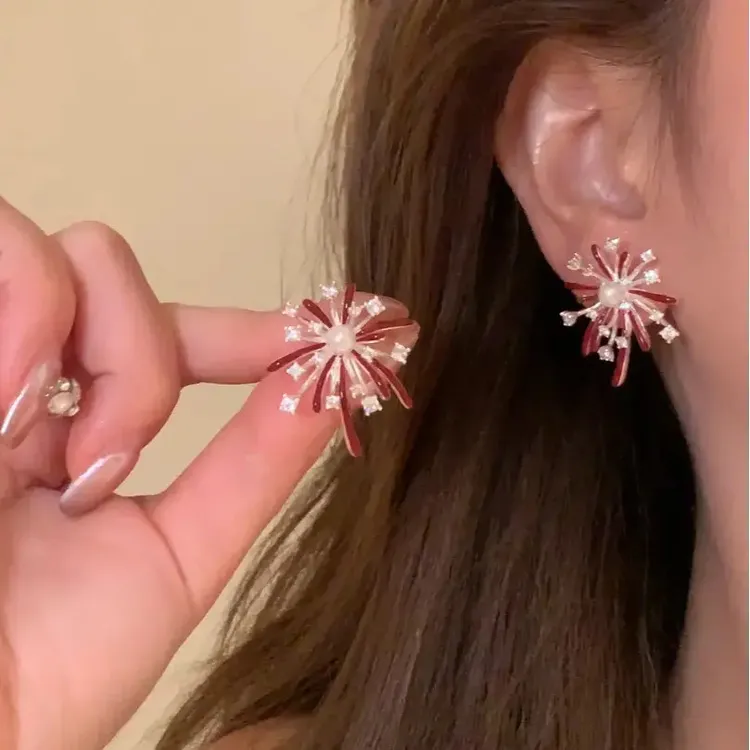 铜合金锆石耳饰 秋冬气质新年红闪锆焰花珍珠耳环女复古耳针耳饰