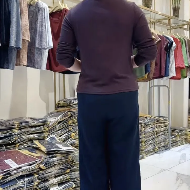 早秋新款减龄显瘦小衫