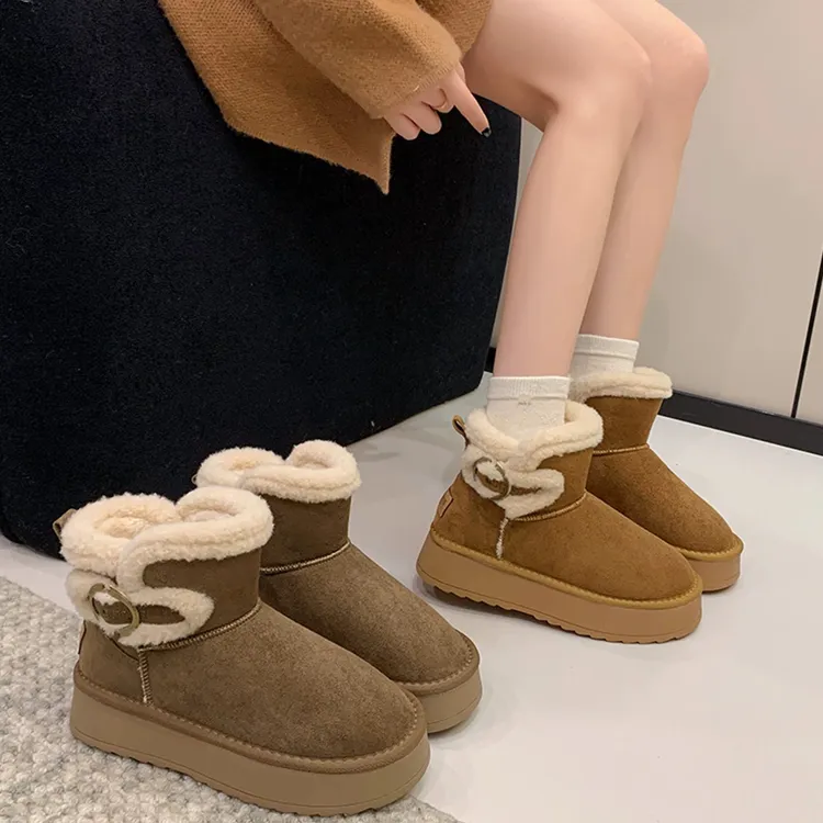 冬季新款加绒加厚中筒保暖防滑厚底时尚雪地靴短筒百搭女鞋