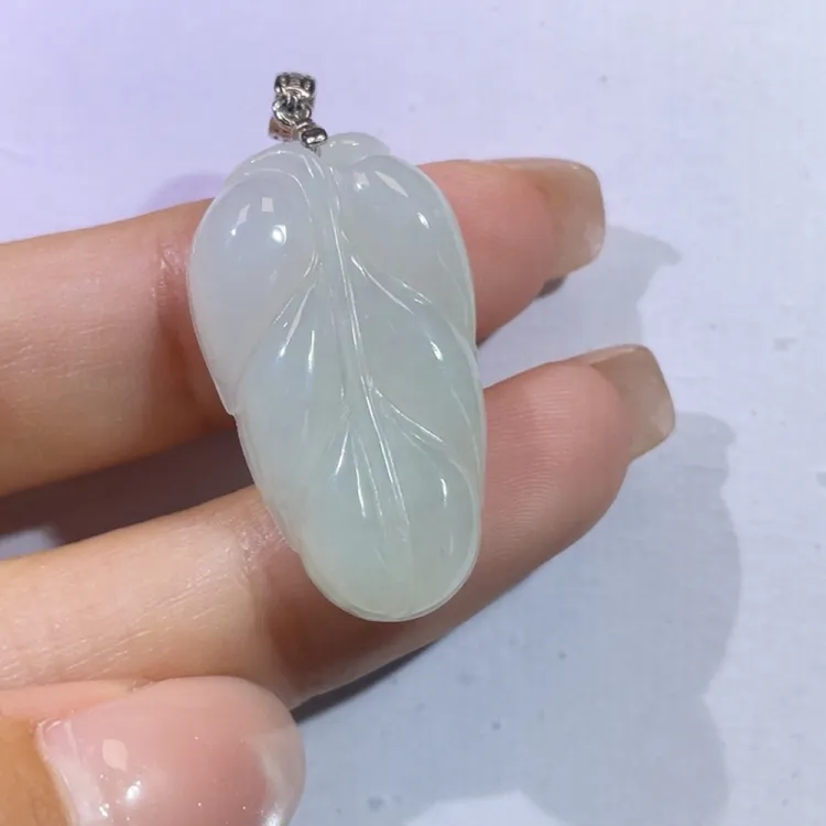 缅甸翡翠叶子吊坠