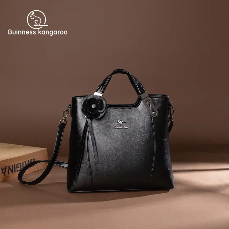 2025新款女士真皮水桶手提包大容量单肩斜挎包时尚大气中年妈妈包