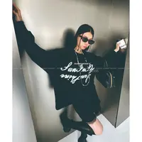 SUNINSKYSUNINSKY秋冬款龟裂设计感英文印花圆领卫衣-SUN4