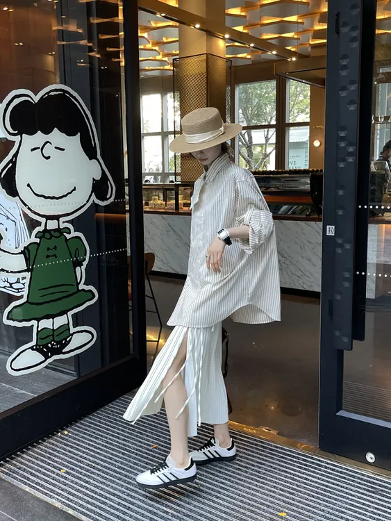 法式时尚薄款条纹长袖衬衫女款2025夏季新款简约休闲别致防晒上衣
