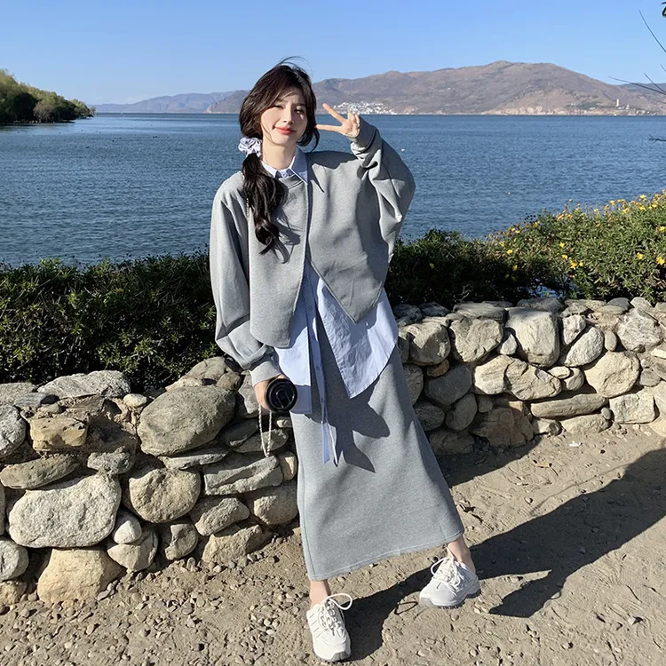 慵懒风卫衣三件套装女春2025新款减龄设计感开春穿搭半身裙一整套