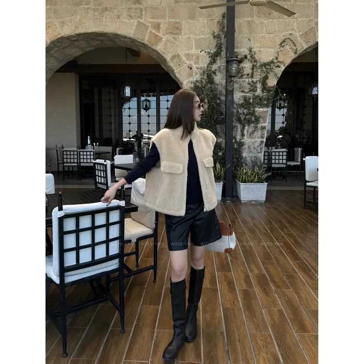 【都市结构】"皮短裤"高品质蛋白皮黑色加软显瘦休闲皮短裤21719