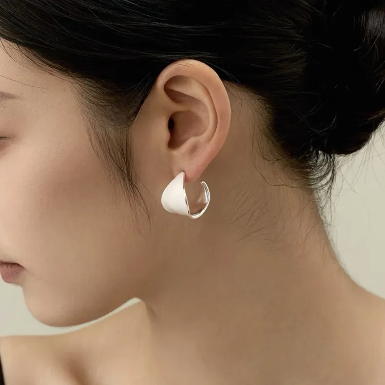 铜合金珐琅耳饰 【瓷月】珐琅安哥拉红白两色欧美时尚耳饰【A4592】