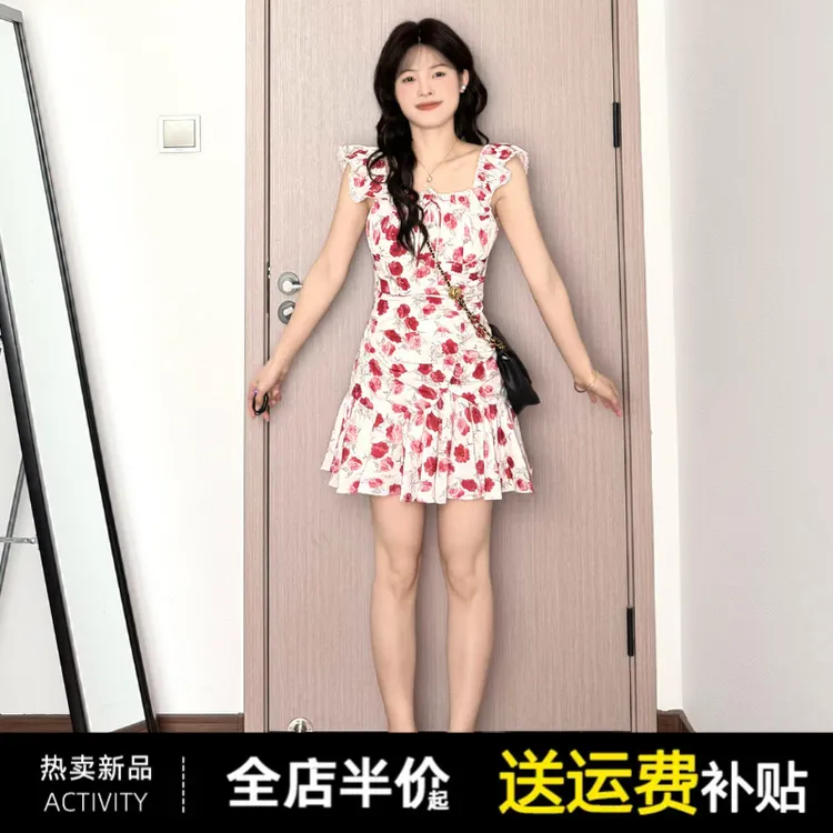 巨好看吊带碎花连衣裙子女夏季2025新款独特漂亮绝美掐腰裙小飞袖