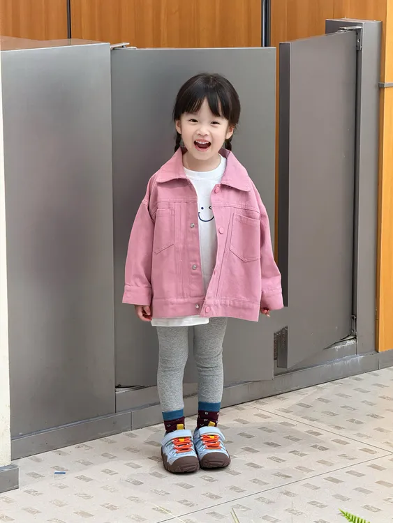 小思家女童2025秋季韩版休闲百搭圆领T恤纯色打底裤牛仔外套套装