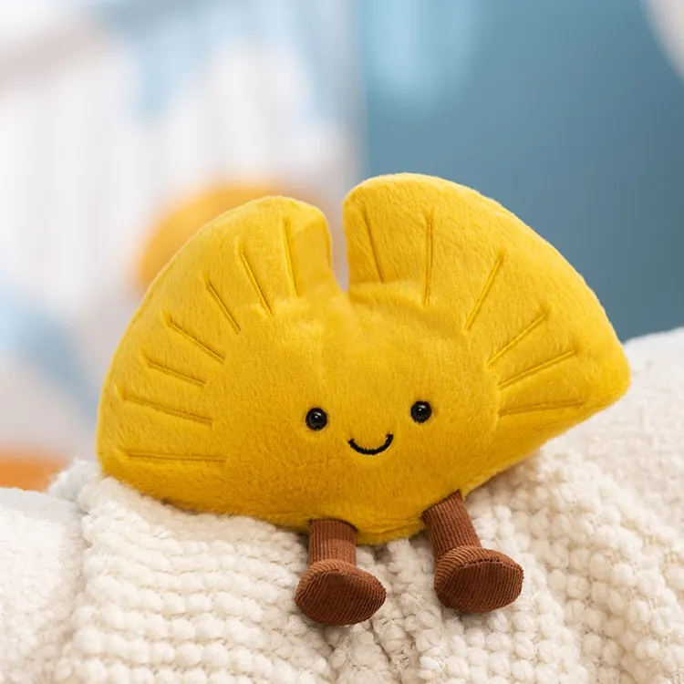 跨境新款仿真枫叶玩偶亚马逊跨境毛绒玩具银杏叶公仔现货可爱植物