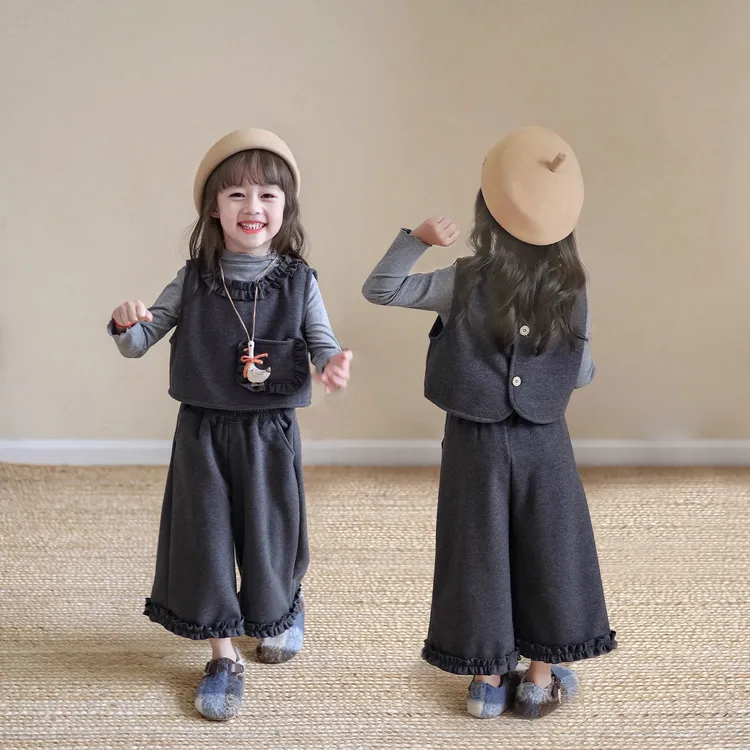 小女孩秋季套装女宝宝韩版木耳边马甲裤子两件套女童时髦秋装衣服