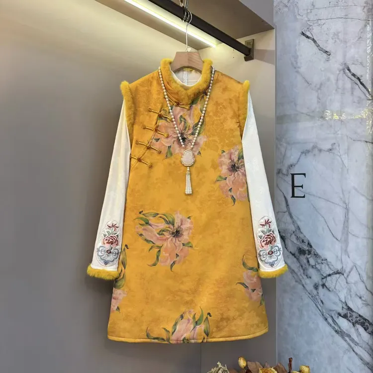 2025秋冬季新款新中式时尚欧货轻奢提花内搭+马甲显瘦两件套8858