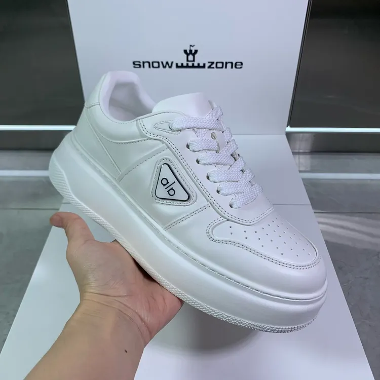 欧货2025冬季新款欧货头层牛皮时尚板鞋厚底增高软底百搭休闲鞋男