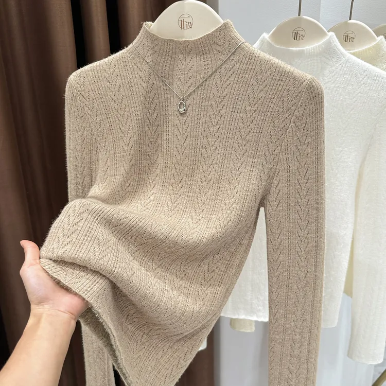 燕麦色半高领套头上衣女秋冬爆款内里加绒保暖打底衫针织长袖T恤