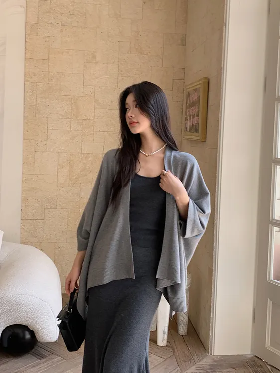 BETMASS慵懒松弛感吊带背心加厚披肩外套套装显瘦半身裙气质秋冬