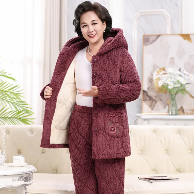 秋冬季夹棉睡衣女士中老年人三层加厚中年妈妈珊瑚绒加绒保暖套装