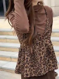 Barbie Siyu【回应】56280秋季纯色半领打底长袖豹纹吊带两件套