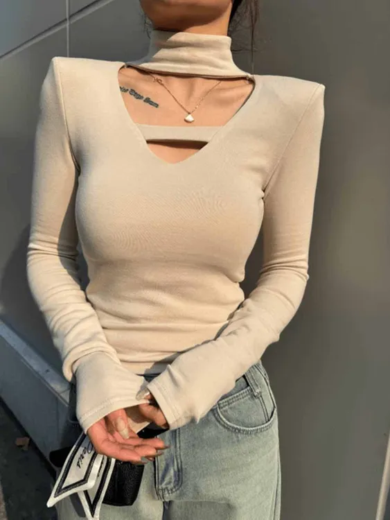 2025年春季新款设计感高领镂空正肩长袖打底衫女内搭辣妹显瘦T恤