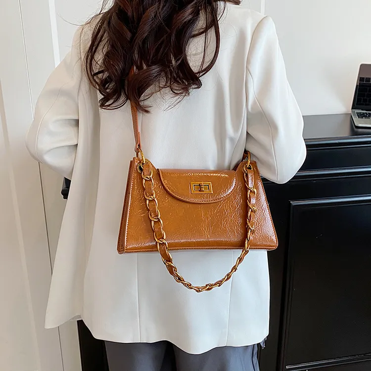 车缝线单肩包纯色腋下包软包女包单肩斜挎韩式轻奢风