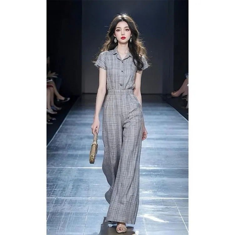 2025夏季新款欧货洋气高级感灰色格子两件套女个性小个子时尚套装