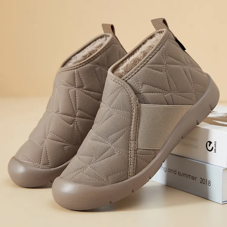 冬季新款加绒加厚保暖防滑一脚蹬休闲棉鞋中老年妈妈靴子户外棉靴