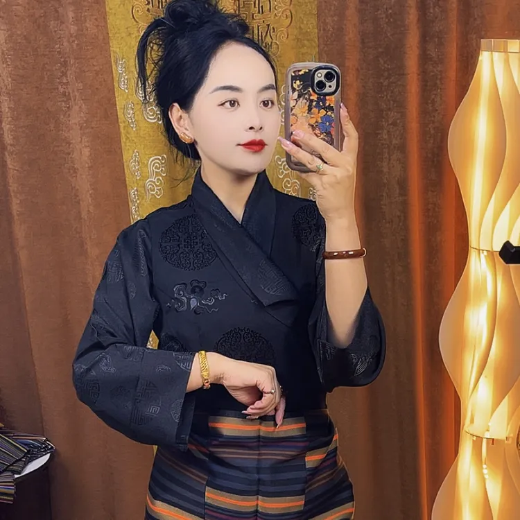 2025年拉萨服四件套时尚