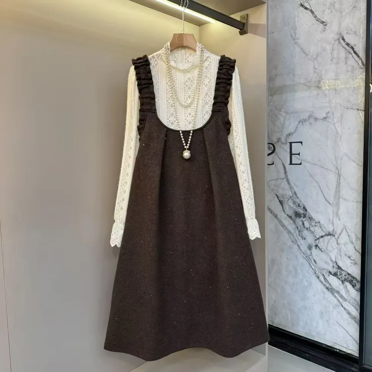 2025秋冬胖mm洋气宽松轻奢韩范显瘦气质蕾丝内搭+撒星马甲裙9130