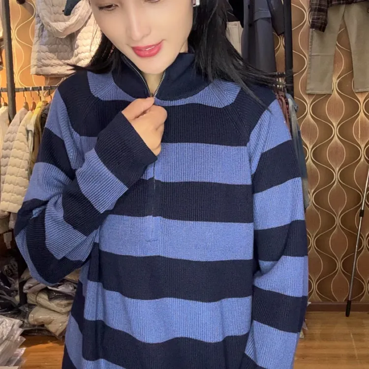 条纹宽松型针织常规款毛针织衫带拉链毛衣