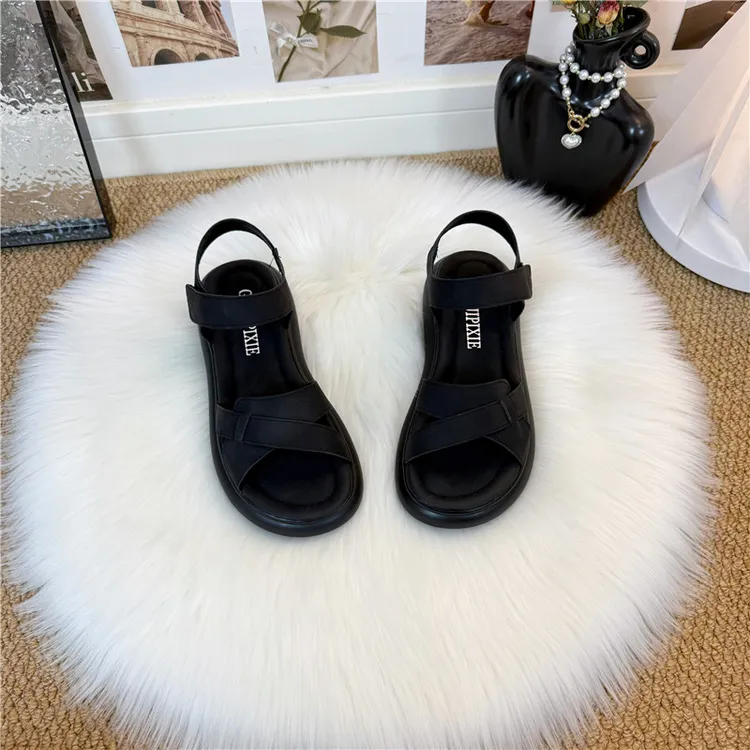 软底防滑沙滩鞋女2025夏季新款魔术贴时尚复古平底凉鞋休闲不累脚