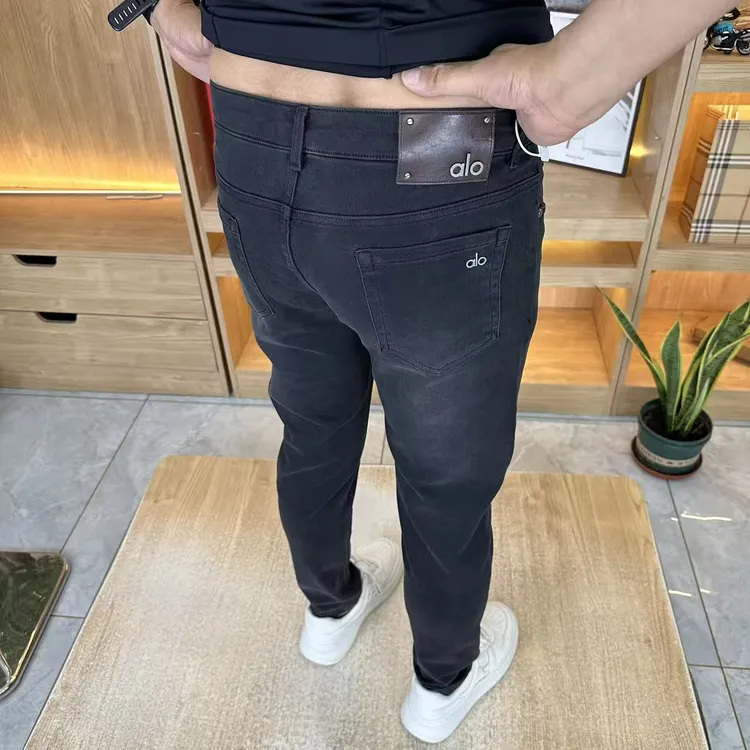  8818新款轻奢欧货男士春秋修身黑牛高弹休闲牛仔裤