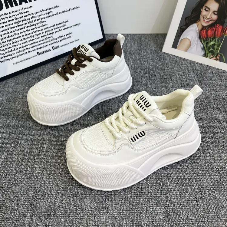 2025秋季新款小个子6cm轻便厚底时尚编织女休闲小白鞋潮流松糕鞋