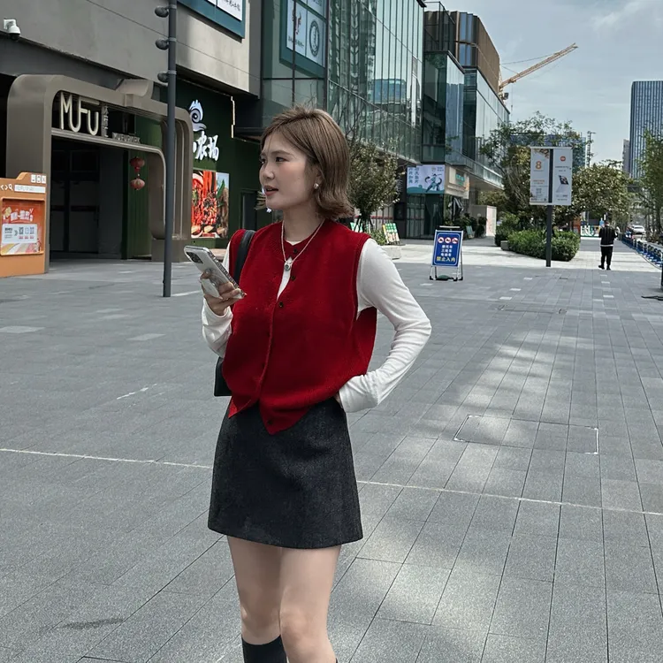 91852 秋季针织女通勤风圆领马甲
