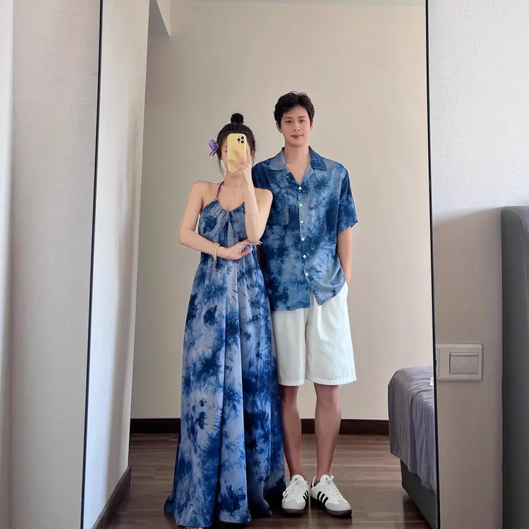 情侣装2025夏季法式蓝色扎染吊带连衣裙大理度假短袖衬衫一裙一衣