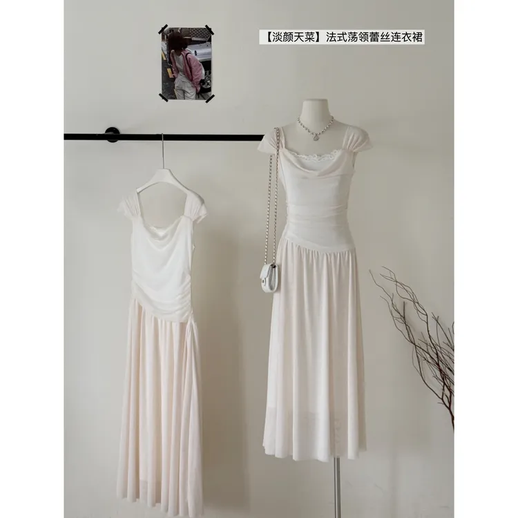 月光宝藏淡颜天菜 法式气质荡领拼蕾丝大裙摆连衣长裙女夏季新款