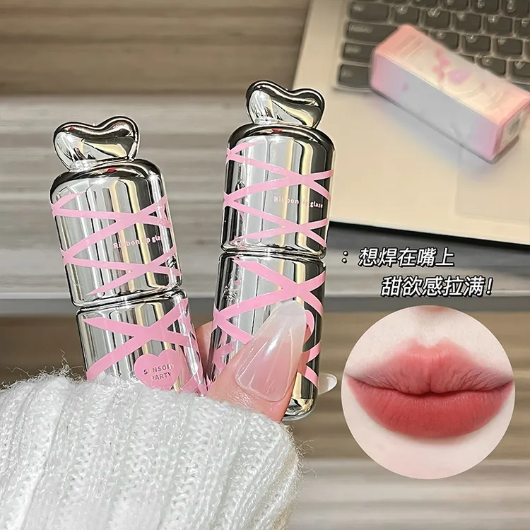 保湿感官派对轻雾浓郁锁色唇泥丝绒雾面哑光不拔干素颜显白易1