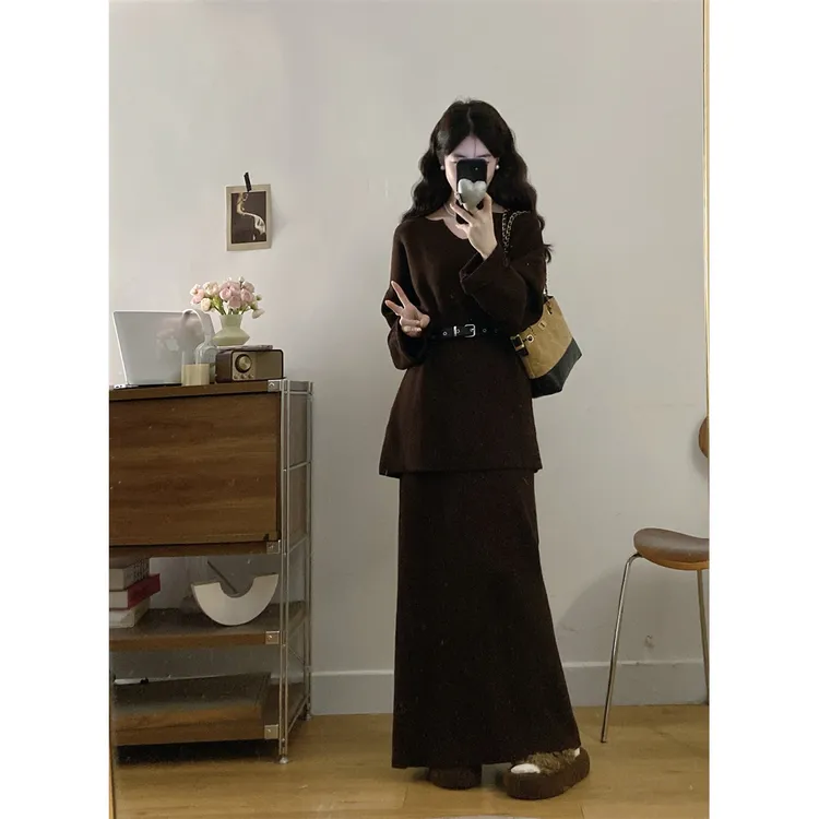 大码女装胖mm秋冬季新款韩系慵懒风宽松V领针织毛衣半身裙两件套