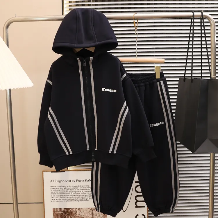 儿童装男童秋冬加绒连帽运动套装2025新款中大童加厚两件套痞帅潮