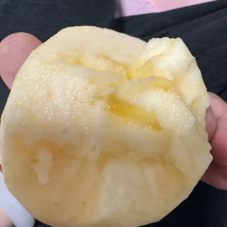 正宗山西临猗红富士苹果水裂纹冰糖心丑苹果脆甜多汁微瑕苹果礼盒