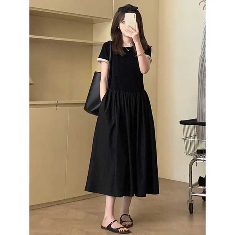 2025夏季新款赫本风时尚短袖撞色连衣裙女收腰显瘦字小黑裙长裙